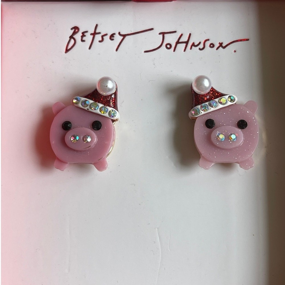 Betsey Johnson Pink Pig Santa Hat Stud Earrings Pearl Accent Christmas NEW-image
