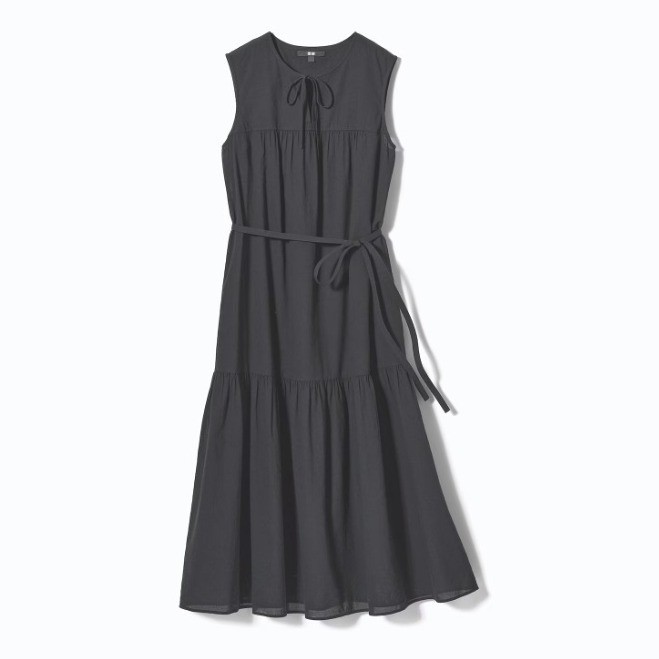 Uniqlo Tiered Maxi Dress Black Sleeveless Minimalist Classic Lagenlook Small