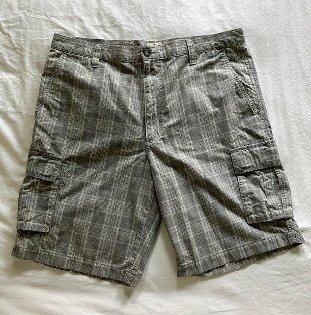 Dockers Men's Cargo Shorts Size 36 Gray Plaid Cotton Y2K