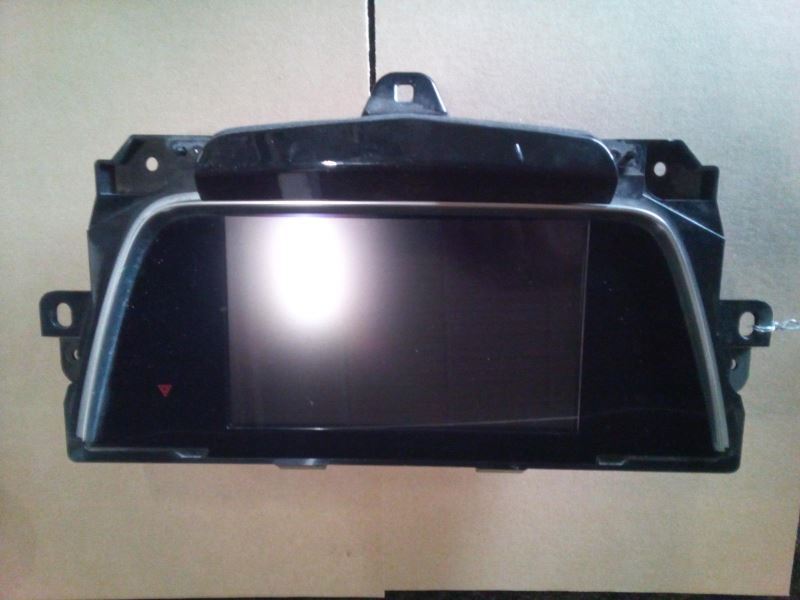 Audio Equipment Radio Control Panel Includes Display Fits 17 XT5 1118736