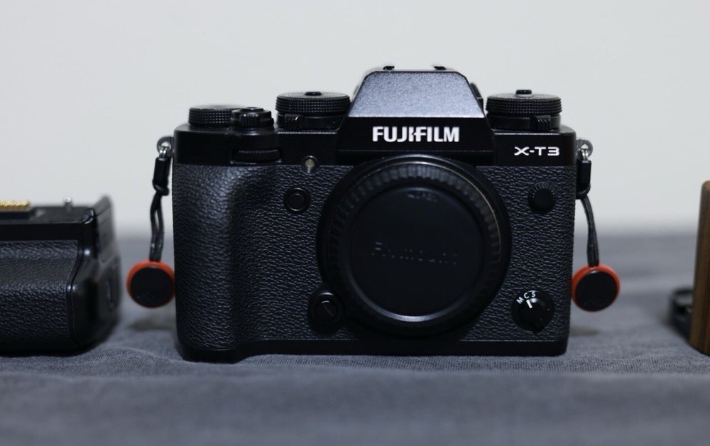 Fujifilm X-T3 Mirrorless Camera Body with Essential Accessories