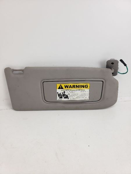 Illuminated Passenger Sun Visor for 04-06 Volvo 40 Series 380125