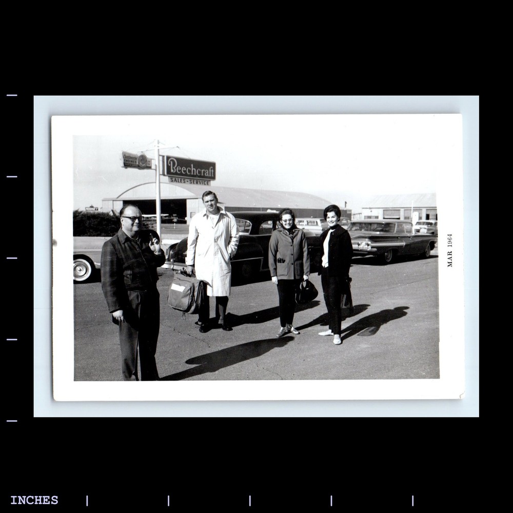 Old Vintage Photo MEN WOMEN CLASSIC CARS BEECHCRAFT AIRPLANE HANGAR 1964