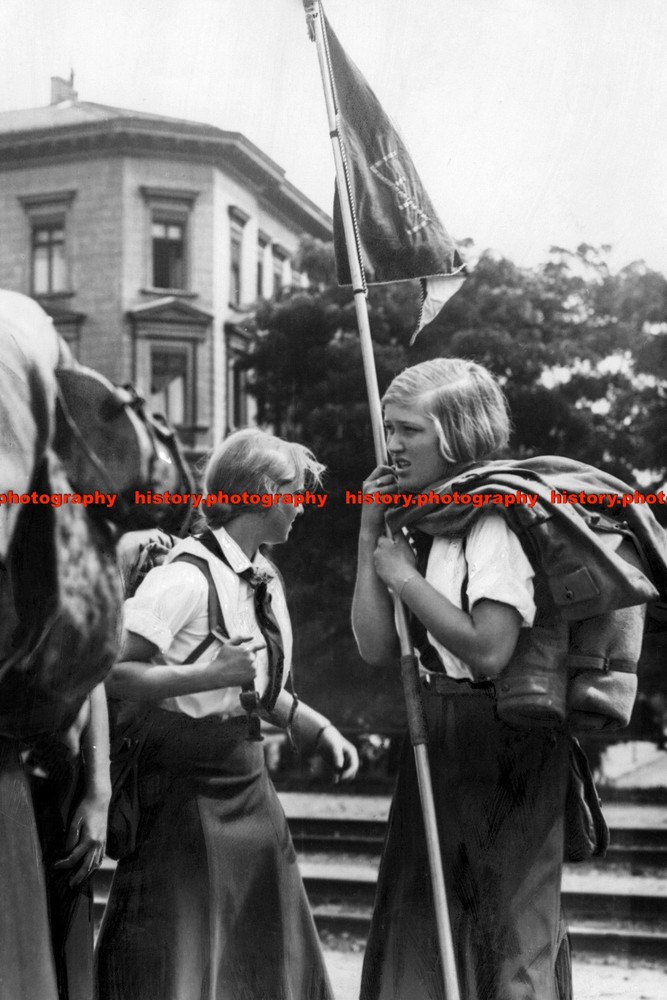 F007638 BdM League of German Girls Bund Deutscher Madel