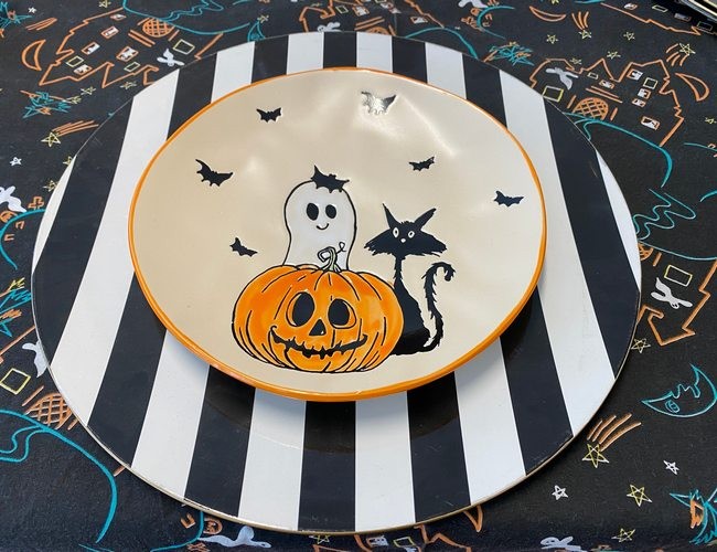 Eli & Ana Salad Dessert Plate Brixton Halloween Ghost Retro Cat Jack-o'-lantern