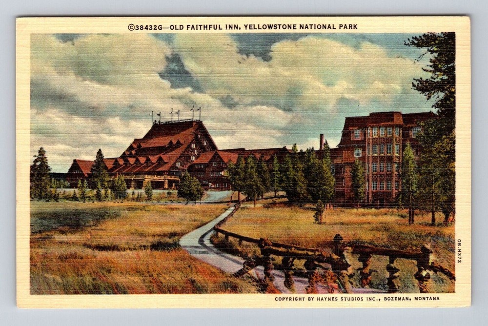 Yellowstone National Park, Old Faithful Inn, Series #38432G Vintage Postcard