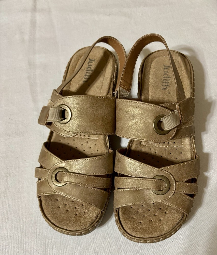 Judith Shoes Gold Metallic Strappy Comfort Sandals Size 7.5