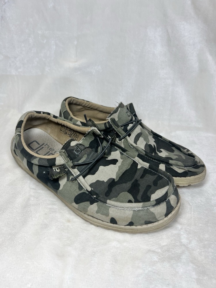 Hey Dude Wally Camo Men’s Size 13 Slip On Shoe Sneaker Comfortable Casual Green