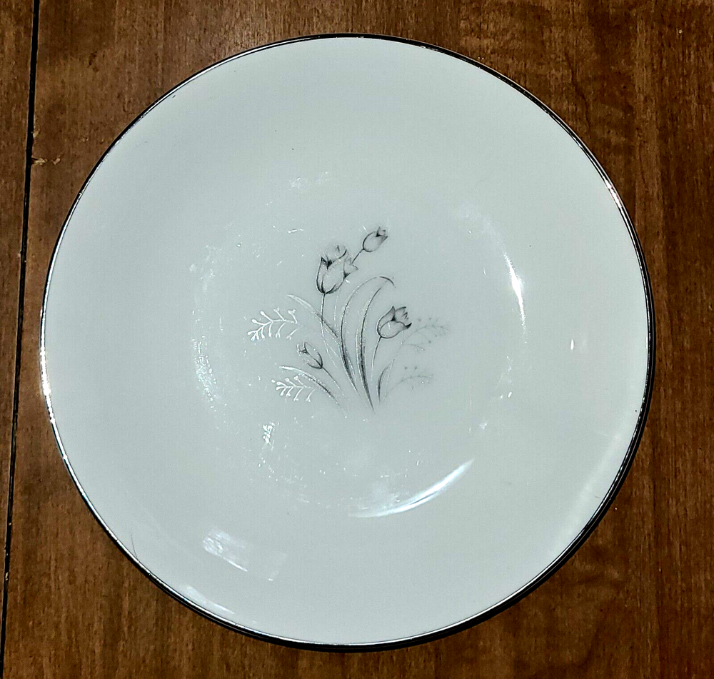 Creative Royal Elegance Plate Salad 90411 Silver Rimmed 8