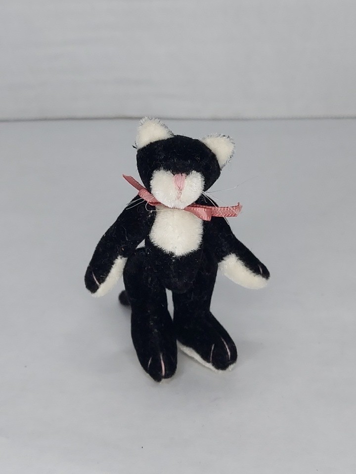 Boyds Bear Plush Wuzzies Black White Tuxedo CAT  3