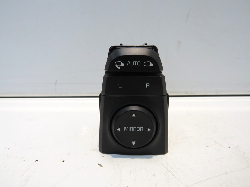KIA SPORTAGE MK4 2016-18 ELECTRIC AUTO FOLDING DOOR WING MIRROR SWITCH     Q8638