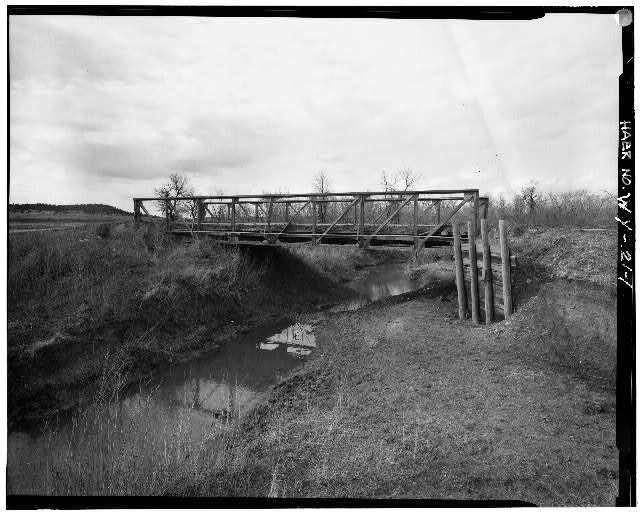 1. VIEW BRIDGE, LOOKING NORTH TOWARD SOUTH WEB - Missouri River Bridge,