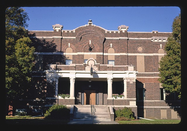 Photo:Atlantic Iowa Elk's Lodge BPOE 1988 Poplar Street Brick Building