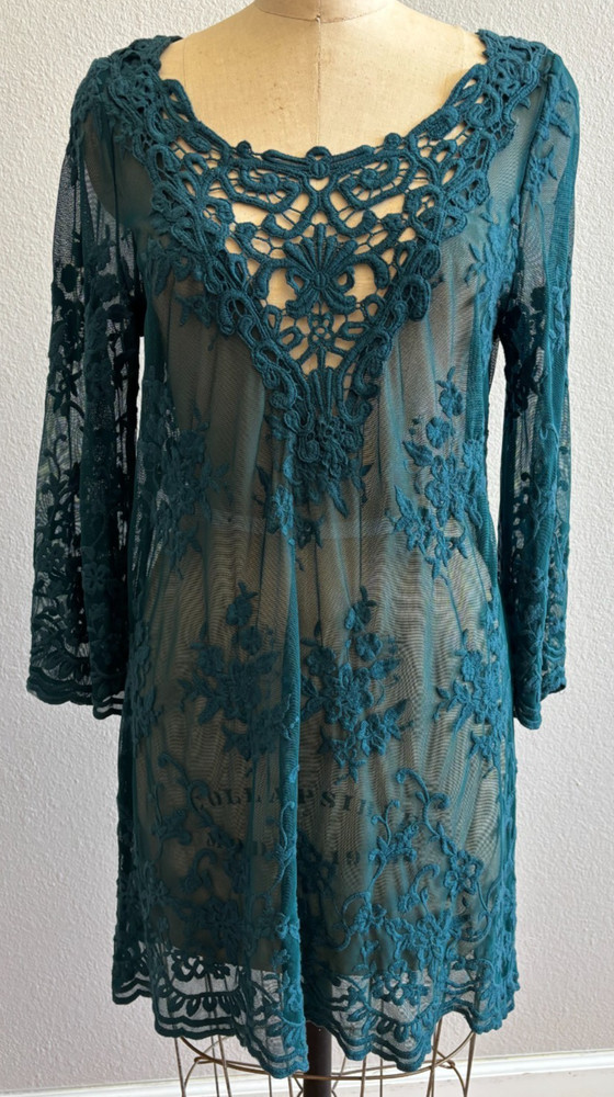 XCVI Lace Sheer Ethereal Romantic Embroidery Tunic Top size Medium EUC