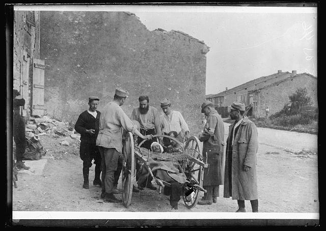 Photo:Hennemont France 1918 Stretcher on Carriage WWI Soldiers