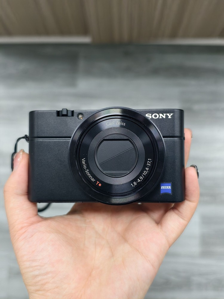 95% New! Sony RX100 20.20 MP 3.6 x Compact Digital Camera w/ Accessories