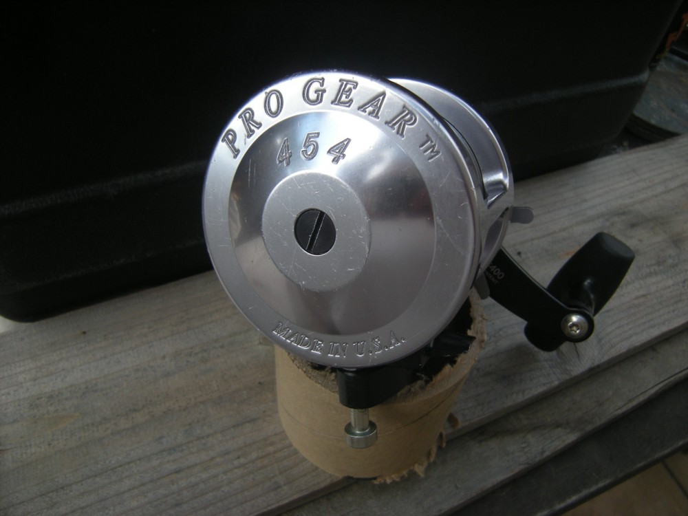 Pro Gear Fishing Reel 454 Silver W/ Tiburon Tbar Power Handle - Wahoo Special