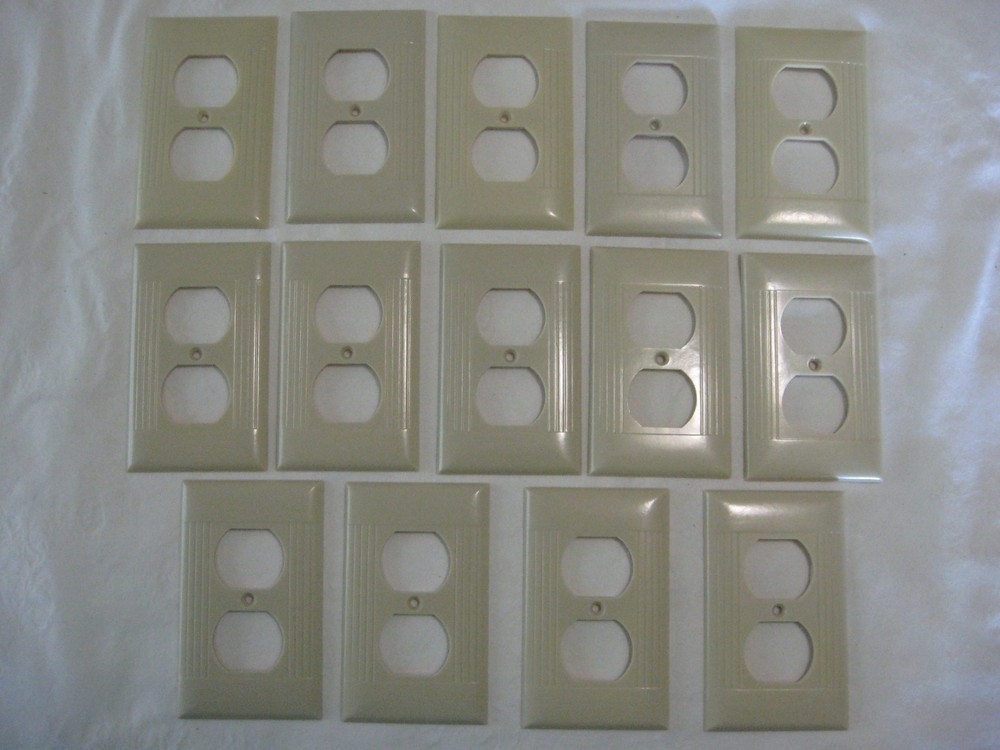 vintage Sierra brand ivory ribbed 1 gang outlet cover wall plate = one (1)