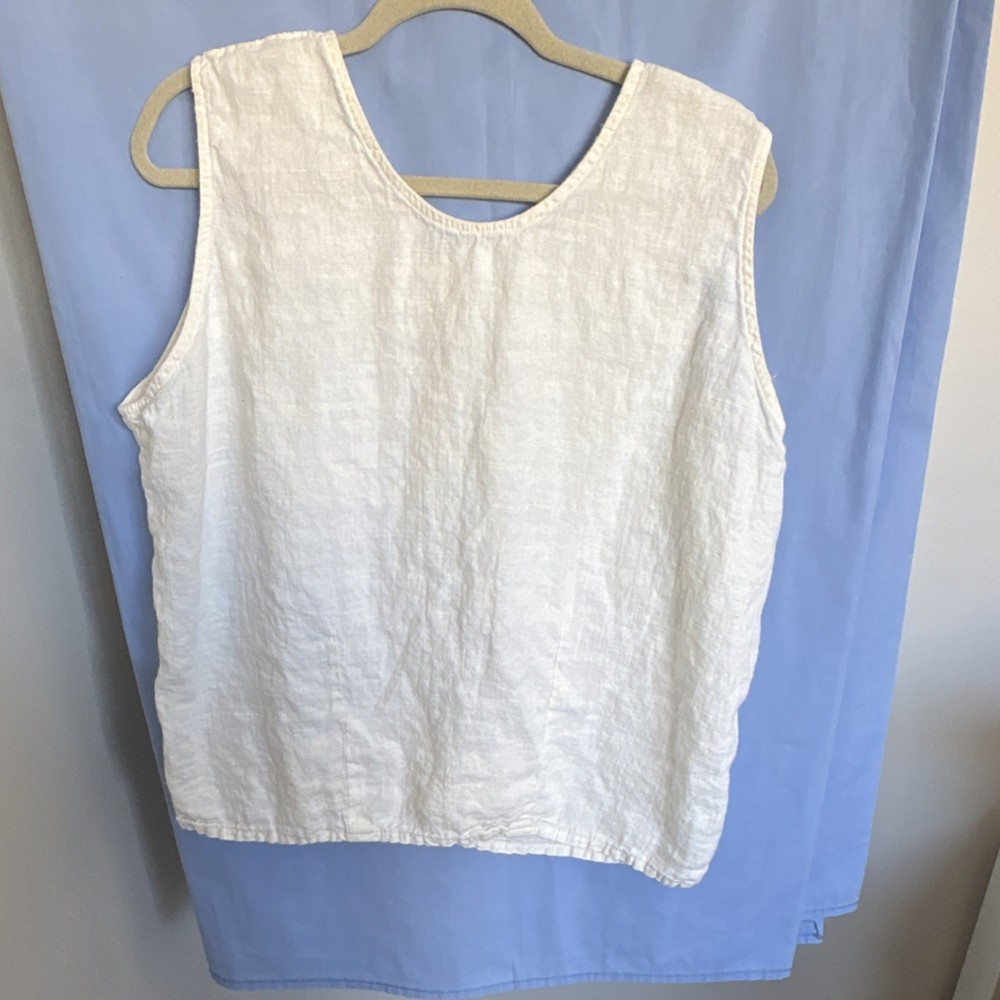 The Pink Tulip Women's 100% Linen Sleeveless Button Blouse Round Neck White 3