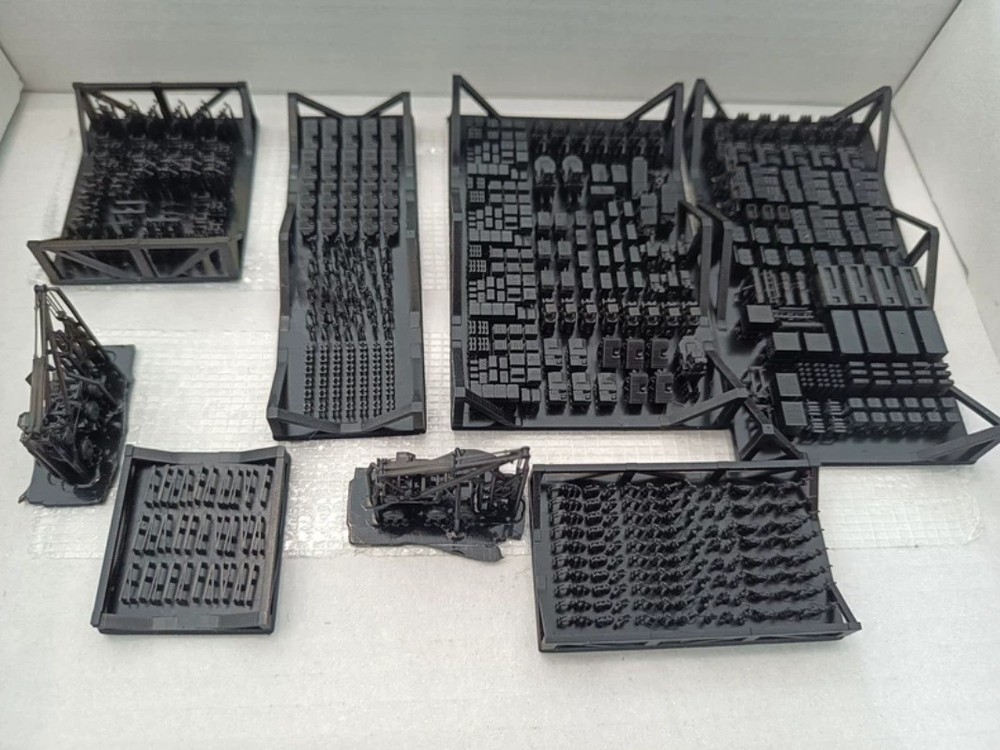 1/700 USN Amphibious Assault Ship Ground Crew Set Unpainted Resin Model