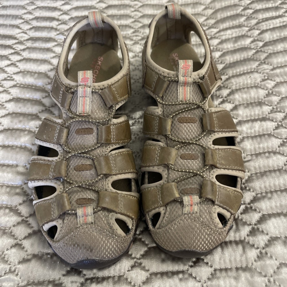 Skechers Women's Size 8 Brown Leather Slip-On Hiking Sandals.  Excellent Cond