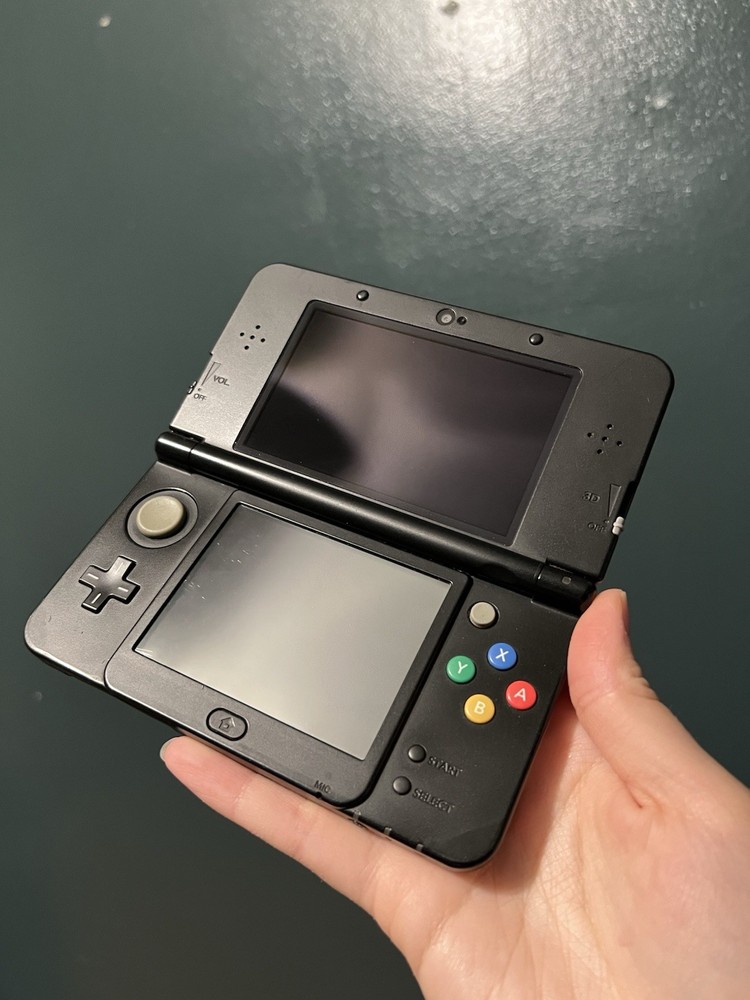 Nintendo 3DS 4GB Black Handheld Console