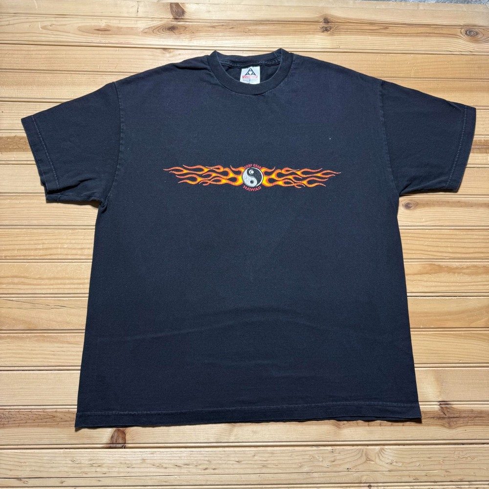 Vintage 90s Surf Gear Hawaii Yin Yang Flames Graphic T-Shirt USA Made Size XL