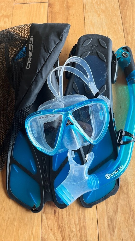 Cressi Adult Snorkel Set - BlueLove Dry Snorkel
