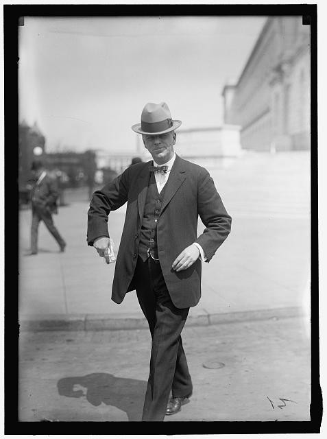 Photo:William Squire Kenyon Iowa Senator 1913 Portrait Hat Suit