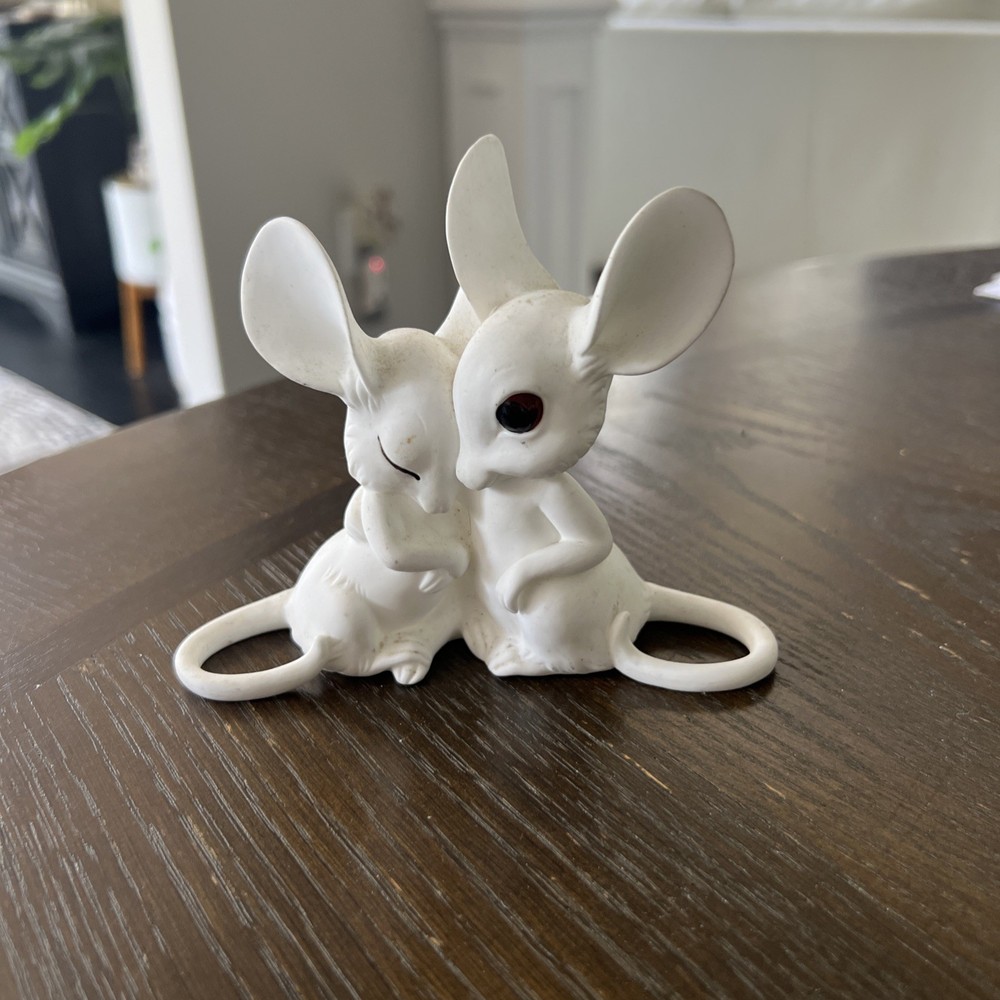 George Good Bone China Mouse Couple
