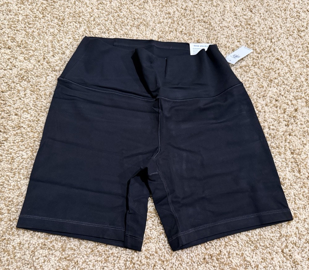 Old Navy Women’s High Rise Bike Shorts Black Size L