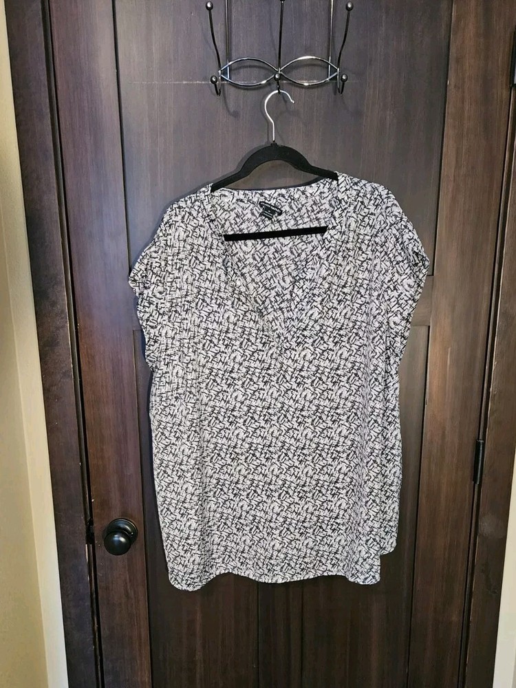 EUC Women's Plus Batwing Sleeve V-Neck Tunic Top Blouse Shirt Size 3X