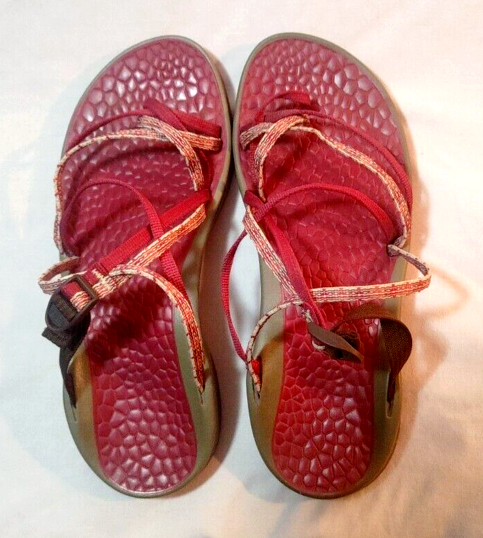 Chaco Sleet Slide Size 8 Sandals - Preowned & Stylish