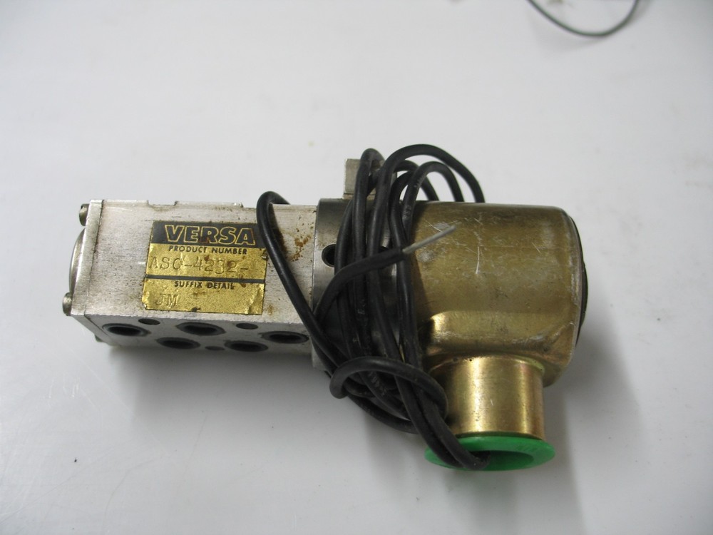 New? Versa  Asg-4232 4W/2P;Solenoid Valve Sprg Rtn Subplate Mnt 115V  Q0156