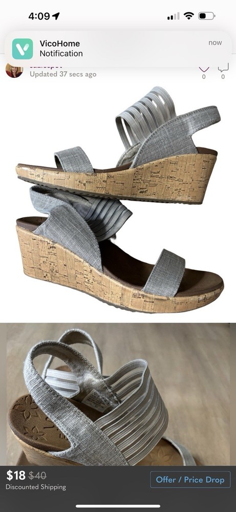 Skechers LuxeFoam metallic gray wedges with cork heel in size 7