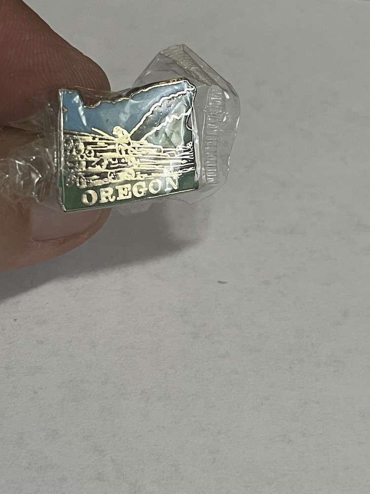 Oregon Lapel Hat Jacket Vest Shirt Pin