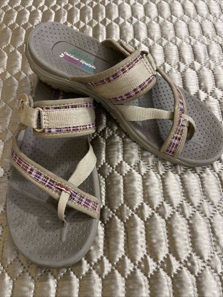 Skechers Women's  7.5  Outdoor Lifestyle Sandals.  Tan Adj.straps.  Good Cond
