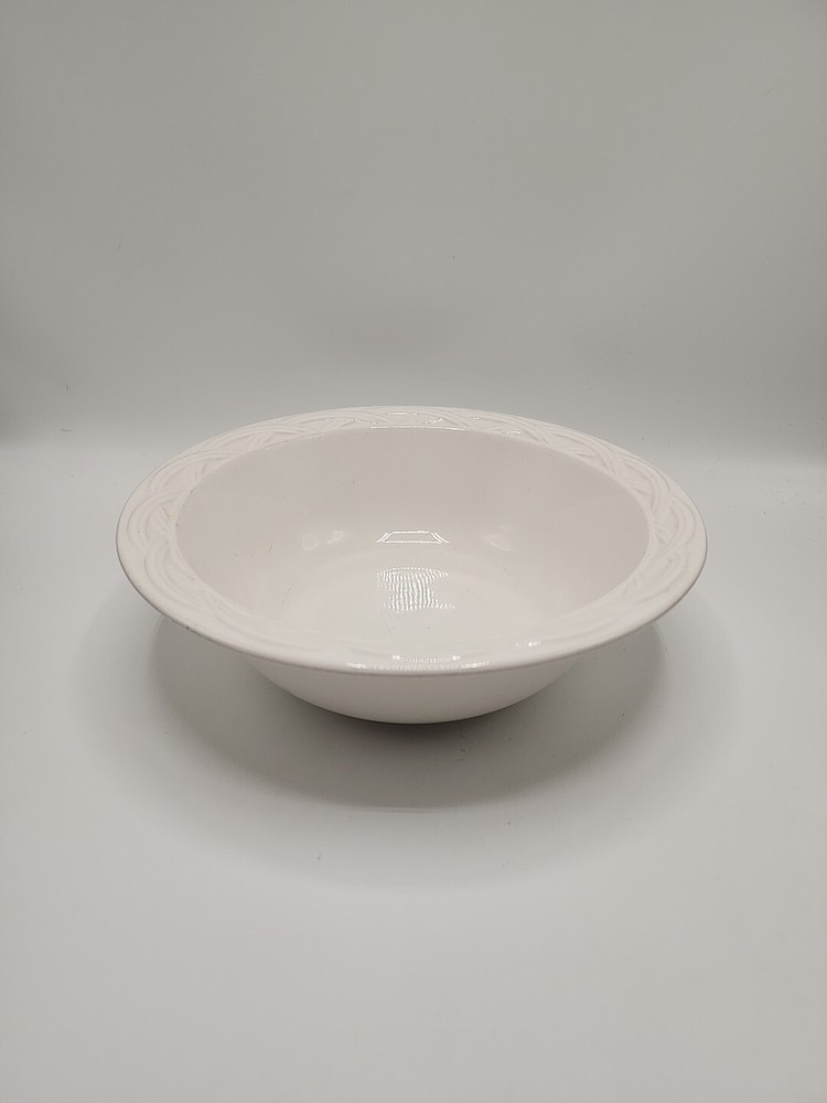 Pfaltzgraff Acadia White 9.5-Inch Vegetable Serving Bowl-image