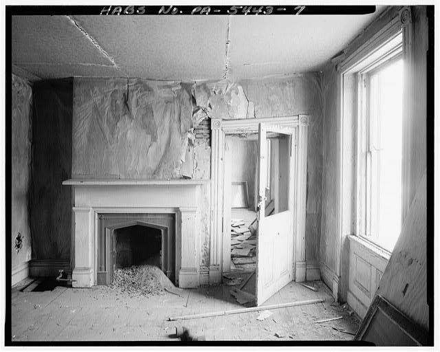 7. View south, second floor middle guest room - John M. Bracken Hotel, 100-104