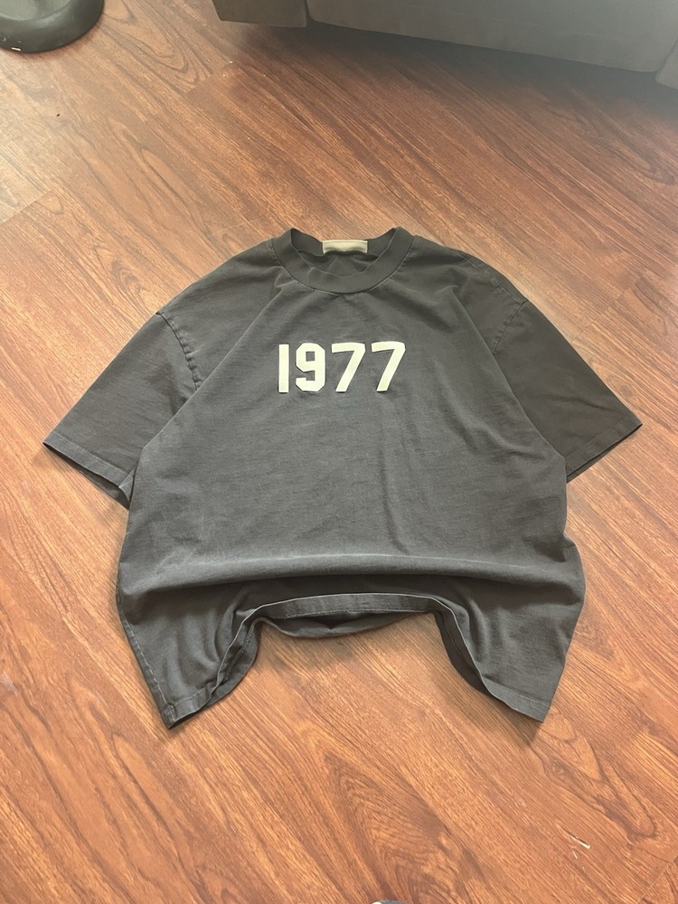 Men’s Short Sleeve Grey Essentials 1977 Heavyweight Oversized T Shirt Size XL
