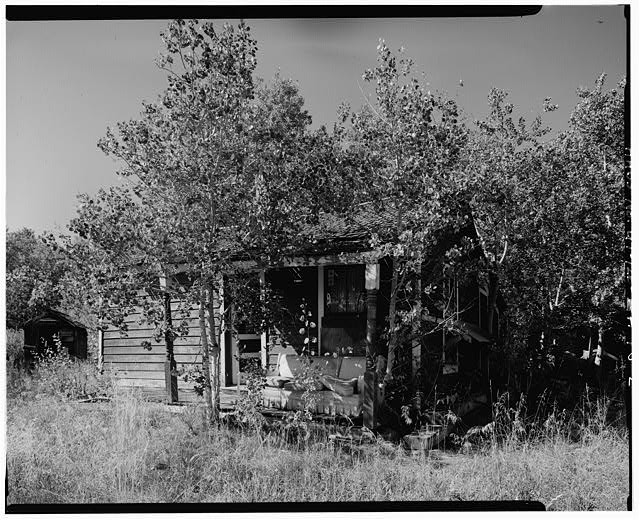 Photo:Thomas Powers Cabin Outhouse Utah 1900s Looking West