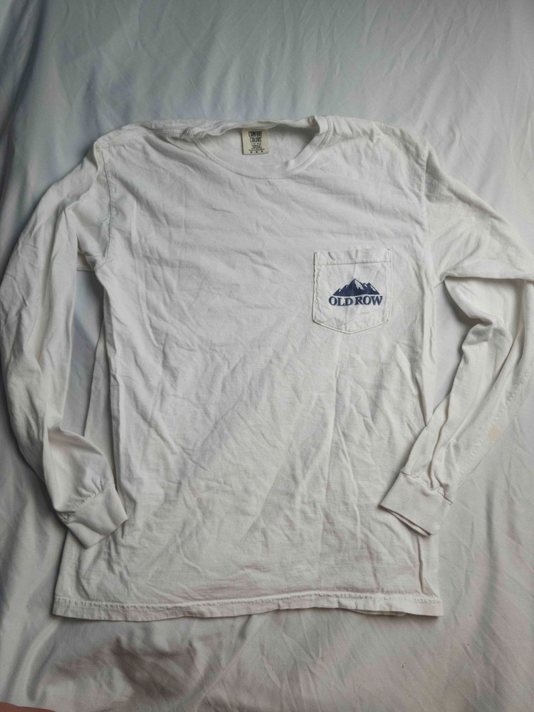 Old Row Pocket T-Shirt Mens Medium Mountain Graphic White Long Sleeve Gorpcore