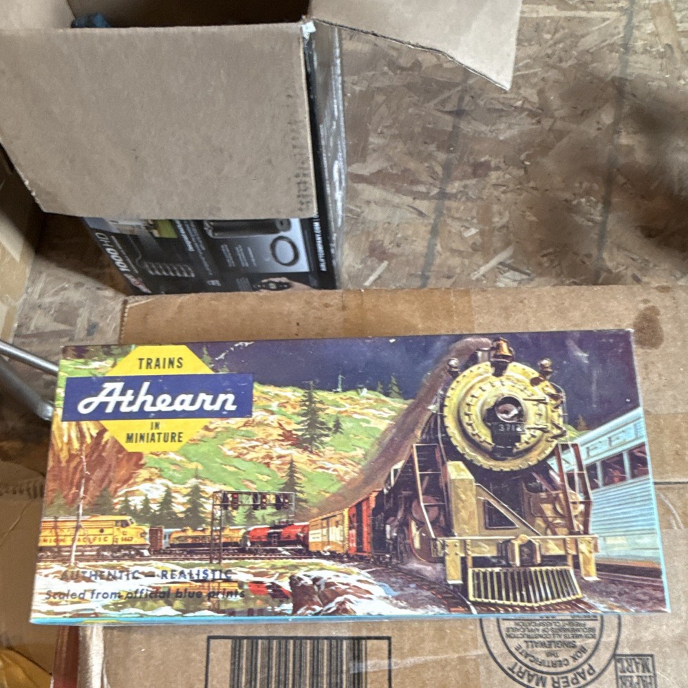 Athearn Canadian National HO 40' Box Car Brown Analog DC Kit MPN 1209