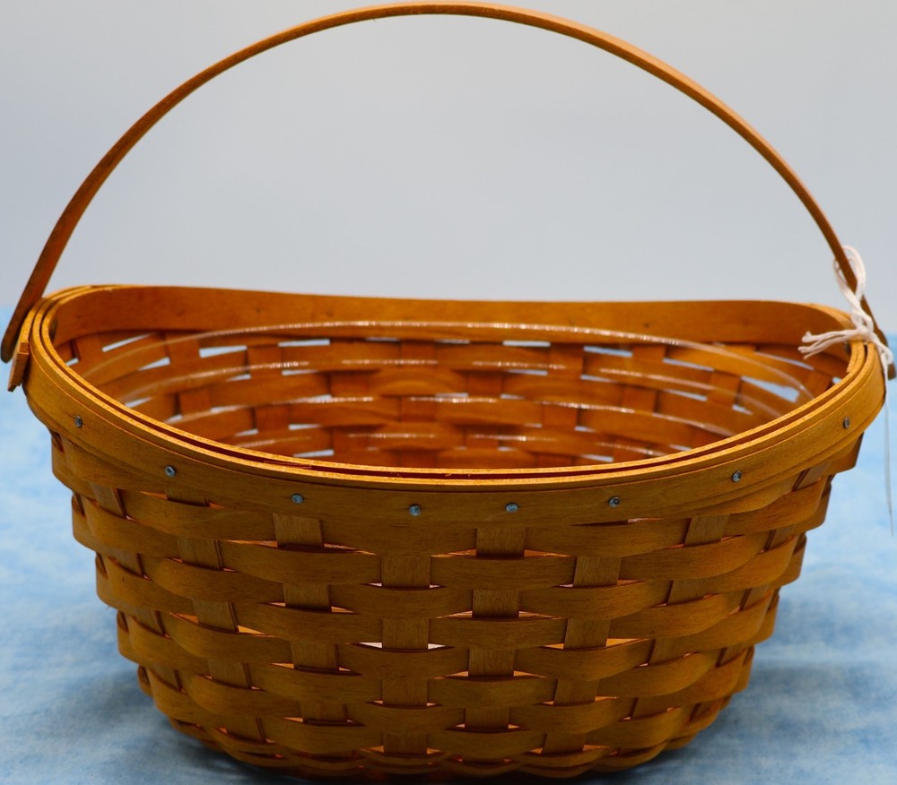 Longaberger 2007 Medium Crocus Basket Signed Jeff Gary w Protector