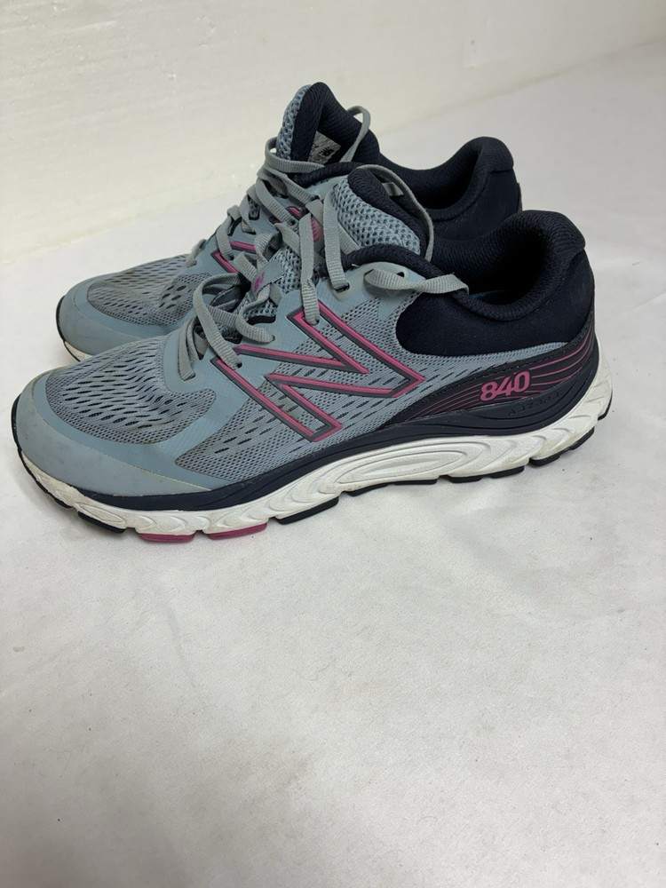 New Balance 840v 5 Cyclone Magenta Woman’s Size 9 Running Shoes Low Tops