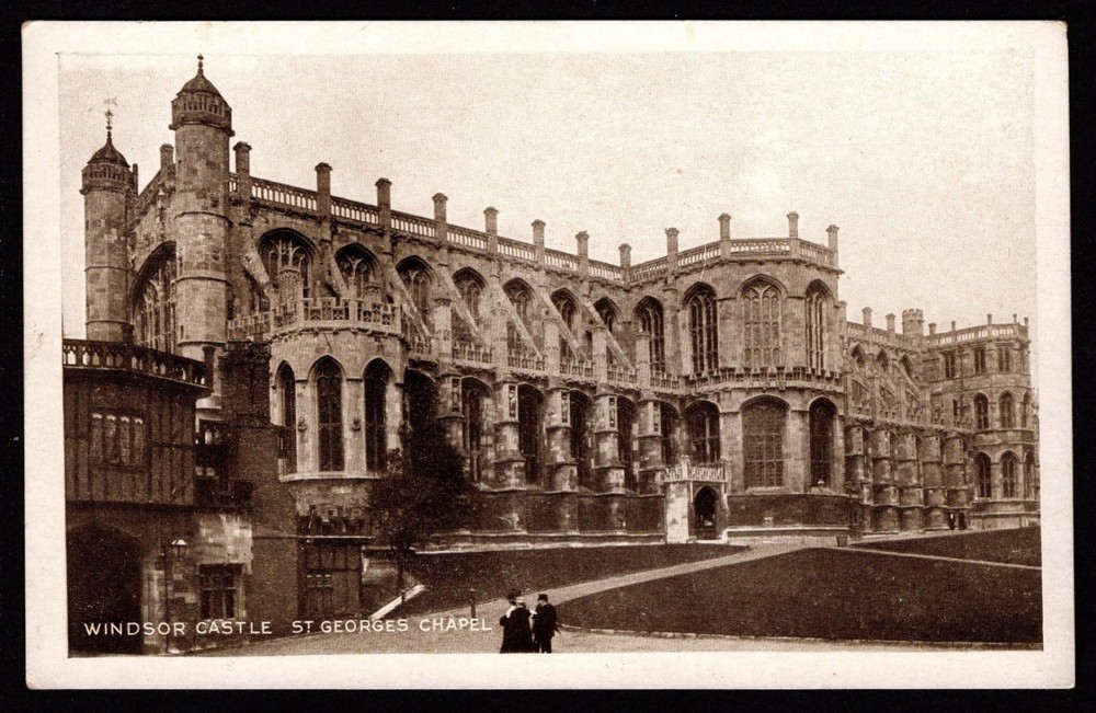 LONDON ENGLAND Windsor Castle, St. Georges Chapel Postcard