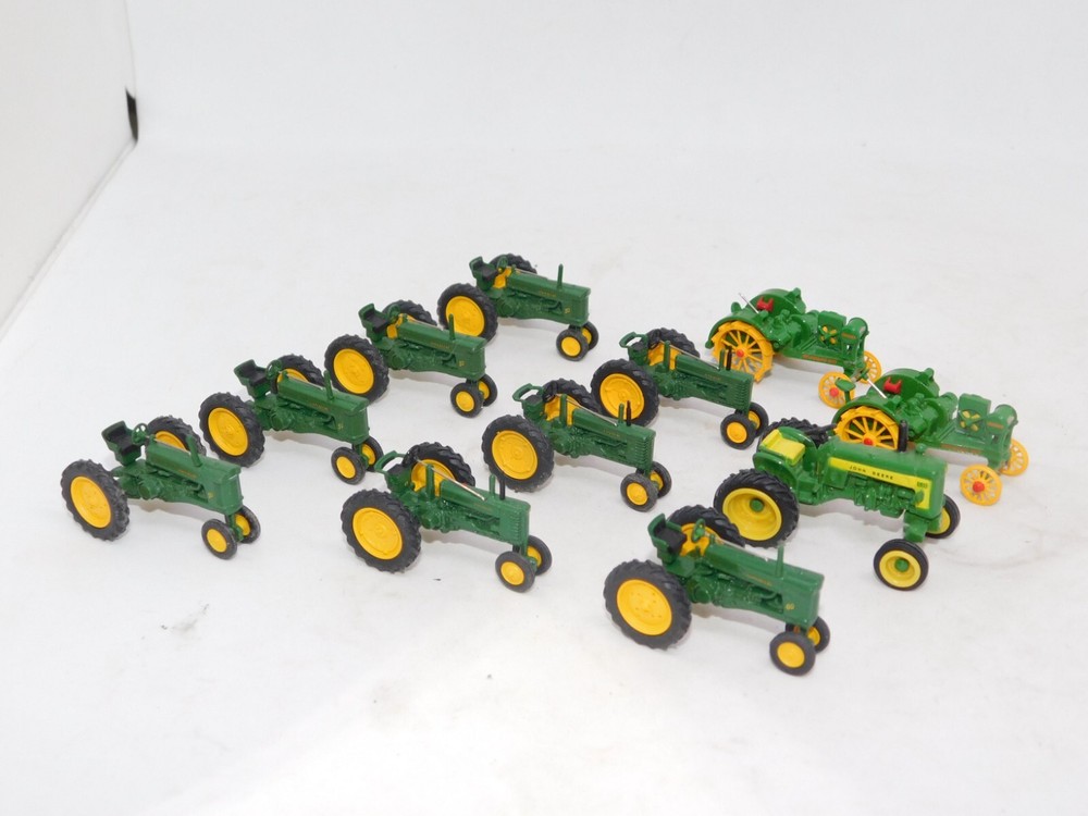 Athearn HO 1:87 Scale Mixed Lot of 11 John Deere 50 60 330 Series & Waterloo Boy Tractors