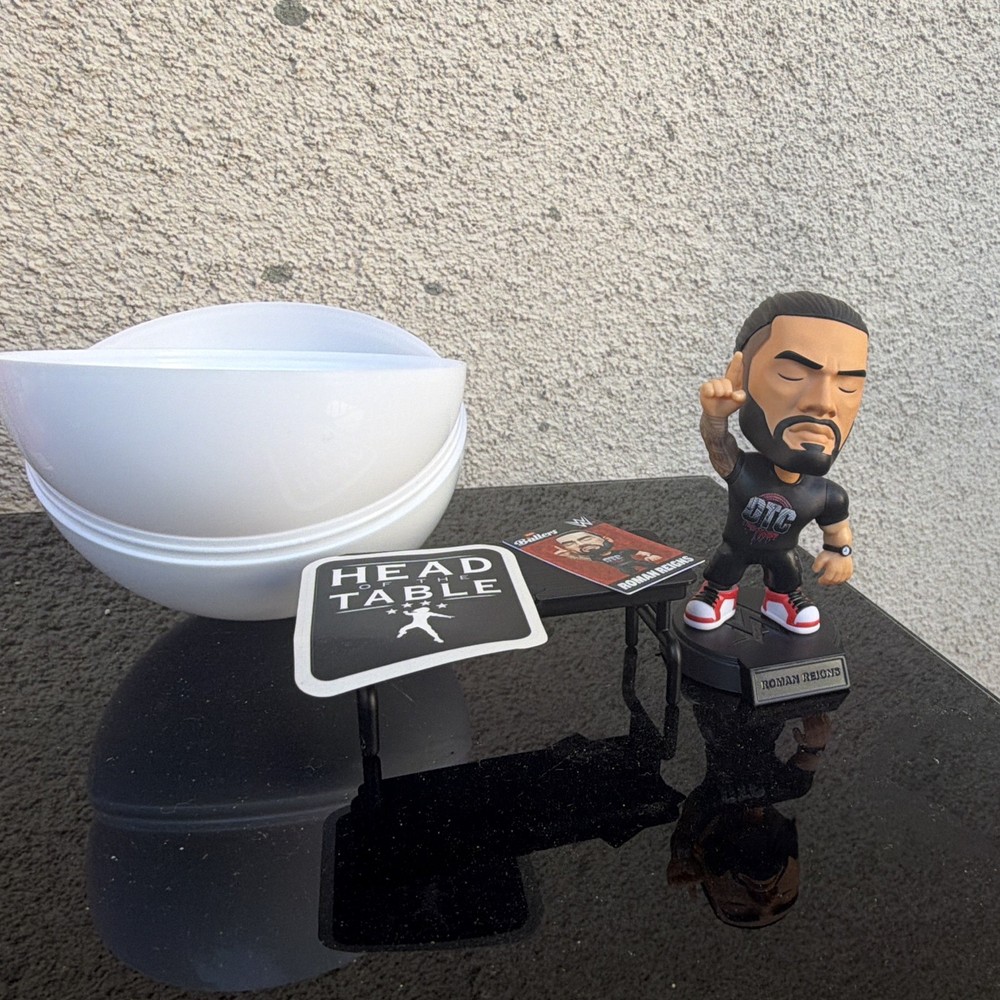 WWE Roman Reigns 
