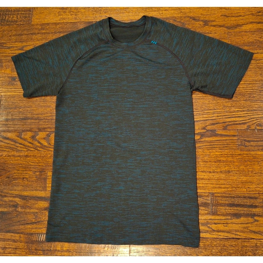 Lululemon Athletica Black Blue Metal Vent Tech Short Sleeve Shirt Men's Size XS