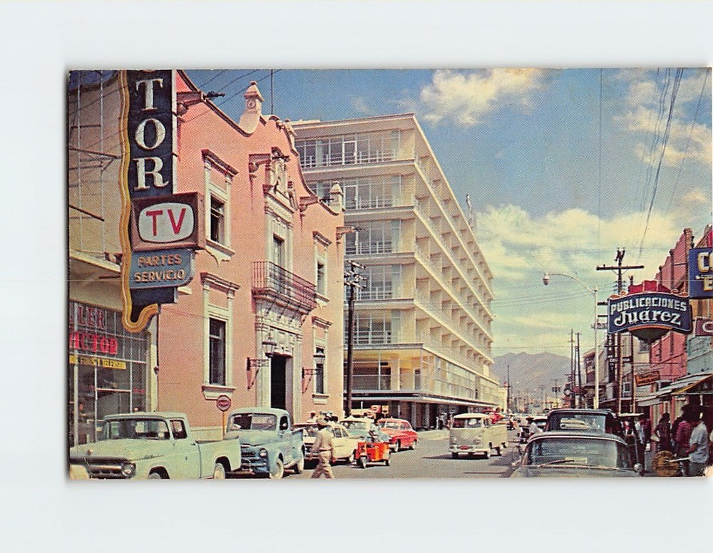 Postcard Oficina de Correos y Edificio Villareal Ciudad Juárez Mexico